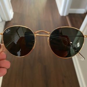 Women’s Round Raybans